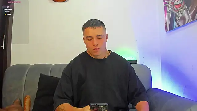 connorsmiith online show from October 31, 2025, 2:08 am