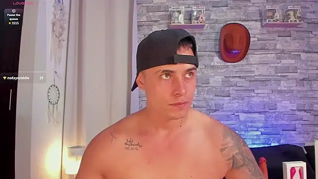 Snapshot of connorsmiith chatting on November 19, 2025, 12:43 am connorsmiith online show from November 19, 2025, 12:43 am