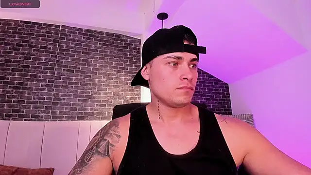 connorsmiith online show from March 13, 2026, 12:32 pm