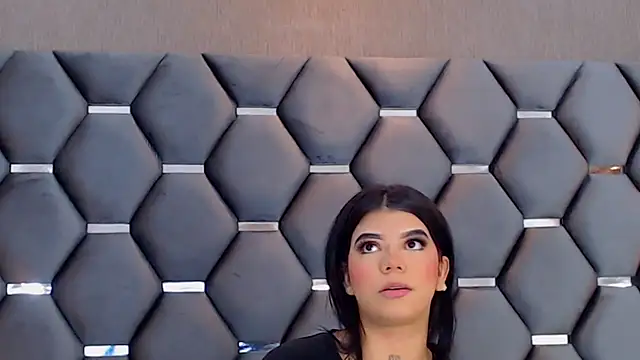 Snapshot of MelodyCarsson chatting on December 22, 2025, 12:05 pm MelodyCarsson online show from December 22, 2025, 12:05 pm