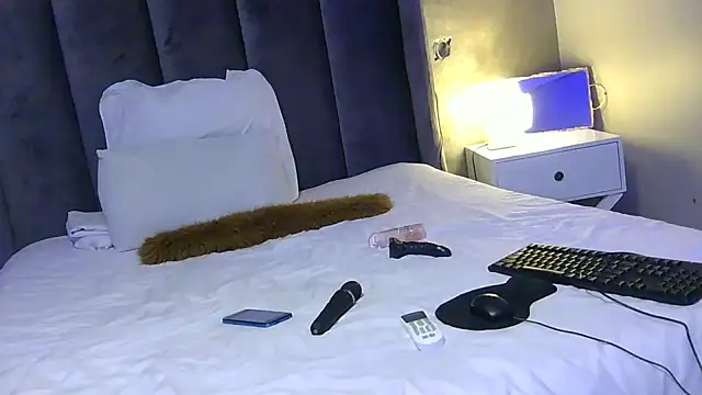 Snapshot of Ivysol chatting on October 9, 2025, 3:40 am Ivysol online show from October 9, 2025, 3:40 am