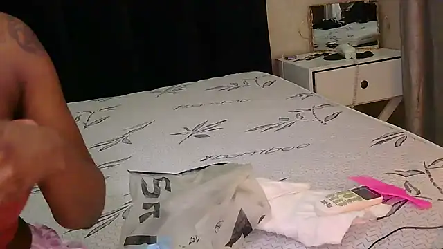 Snapshot of Ivysol chatting on October 25, 2025, 6:45 am Ivysol online show from October 25, 2025, 6:45 am