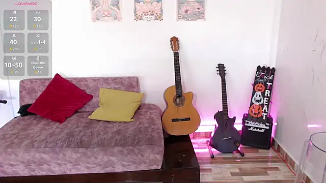 Susanahendrix online show from October 22, 2025, 6:18 pm