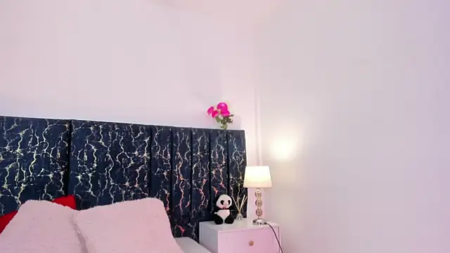 katte landerr online show from April 10, 2026, 1:18 pm