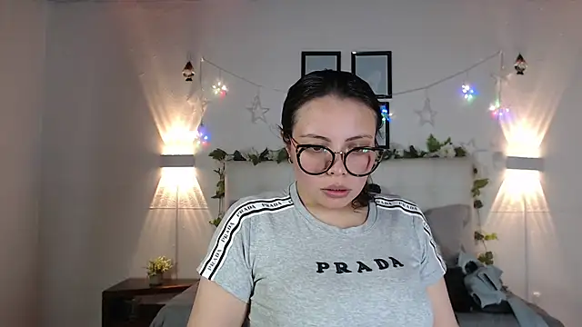 Megan 05  online show from March 8, 2026, 6:55 pm