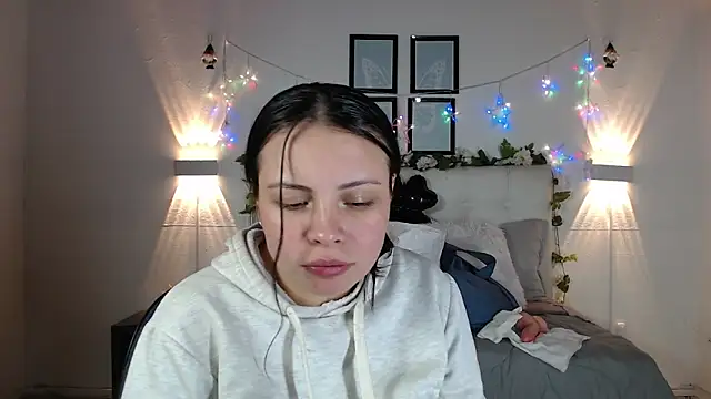 Megan 05  online show from January 10, 2026, 7:31 pm