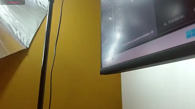 tinisweet online show from April 1, 2026, 3:42 pm