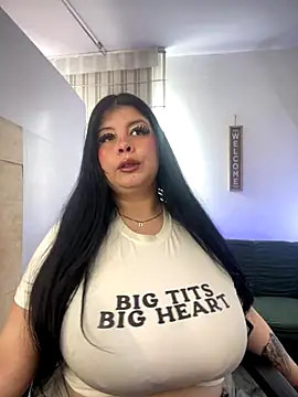 Angie lynn online show from September 20, 2025, 9:31 pm