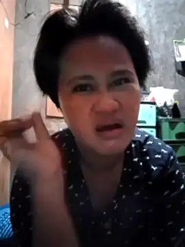 Marianne9822 online show from November 28, 2025, 3:23 pm