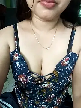 Snapshot of babyangela14 chatting on September 18, 2025, 5:43 am babyangela14 online show from September 18, 2025, 5:43 am