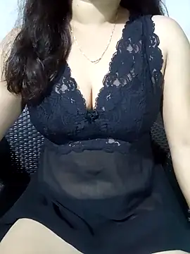 Snapshot of babyangela14 chatting on October 24, 2025, 2:38 pm babyangela14 online show from October 24, 2025, 2:38 pm