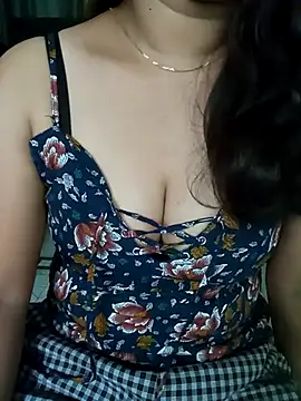 Snapshot of babyangela14 chatting on September 10, 2025, 4:55 am babyangela14 online show from September 10, 2025, 4:55 am