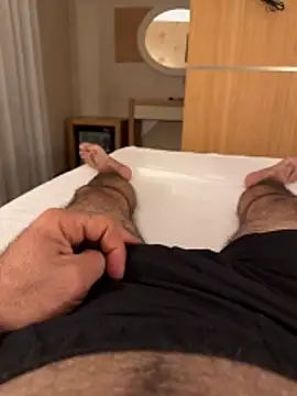 35-Dsk online show from November 11, 2025, 8:25 pm