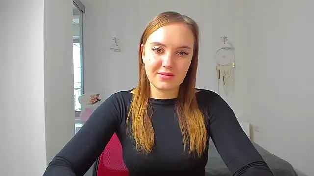 EmmaNorman online show from October 10, 2025, 9:43 am