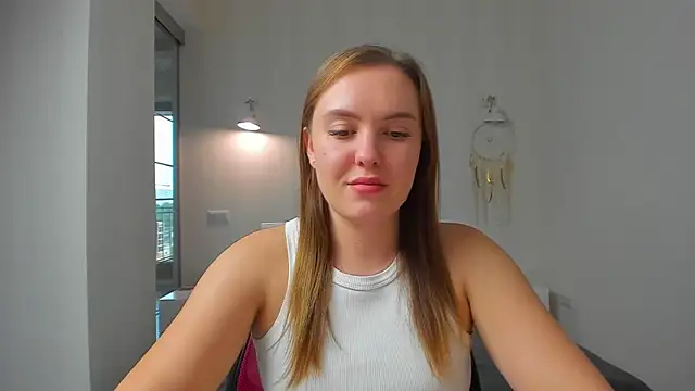 EmmaNorman online show from October 5, 2025, 2:30 pm