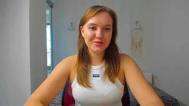 EmmaNorman online show from September 23, 2025, 12:34 pm