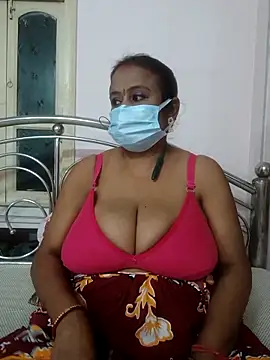 Snapshot of Barna_Love chatting on November 11, 2025, 6:25 pm Barna Love online show from November 11, 2025, 6:25 pm