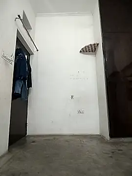 Snapshot of Naina_04 chatting on September 27, 2025, 4:29 am Naina 04 online show from September 27, 2025, 4:29 am