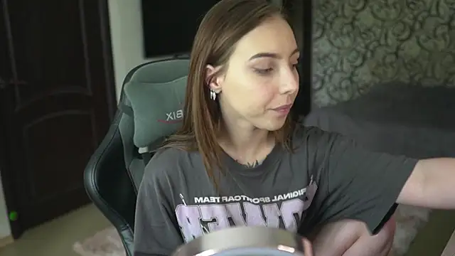 lis silver online show from September 28, 2025, 6:42 am