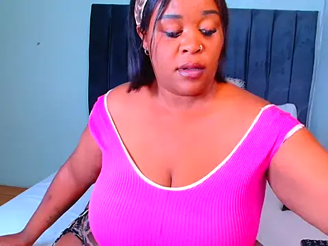 KINKYBOOTI22 online show from January 13, 2026, 3:10 am