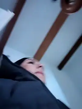 Megara 25 online show from December 15, 2025, 3:40 pm