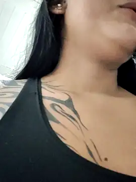 Snapshot of Megara_25 chatting on October 18, 2025, 1:40 am Megara 25 online show from October 18, 2025, 1:40 am