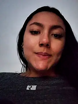 Megara 25 online show from November 17, 2025, 2:04 am