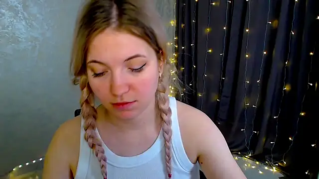 Snapshot of arlana_klart chatting on February 3, 2026, 3:15 am arlana klart online show from February 3, 2026, 3:15 am