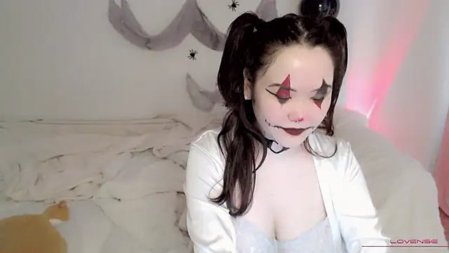 tsunade chan online show from October 31, 2025, 5:15 am