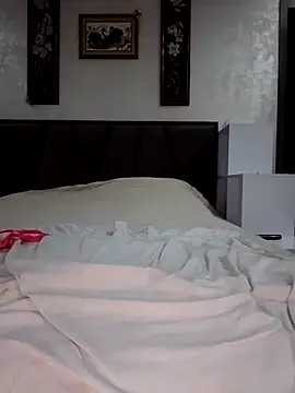 Snapshot of KissMiSveet chatting on October 17, 2025, 5:33 am KissMiSveet online show from October 17, 2025, 5:33 am