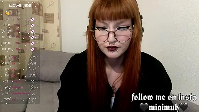 Snapshot of mia__yui chatting on October 23, 2025, 3:54 pm mia yui online show from October 23, 2025, 3:54 pm