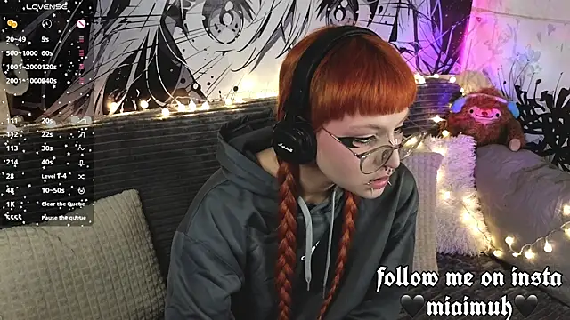 mia  yui online show from February 16, 2026, 9:24 pm