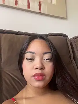 Snapshot of ninfa69_ chatting on October 5, 2025, 3:47 pm ninfa69  online show from October 5, 2025, 3:47 pm