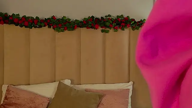 Snapshot of AdoraCortes chatting on February 9, 2026, 5:05 am AdoraCortes online show from February 9, 2026, 5:05 am