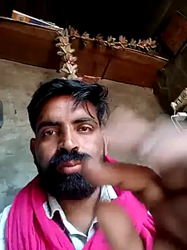Snapshot of lovetaj98 chatting on May 1, 2026, 3:22 am lovetaj98 online show from May 1, 2026, 3:22 am