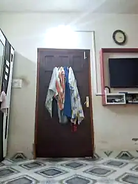 Snapshot of SIMIHOT chatting on June 27, 2026, 9:37 am SIMIHOT online show from June 27, 2026, 9:37 am