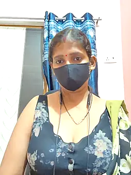 Sonalihot  online show from October 4, 2025, 5:47 pm