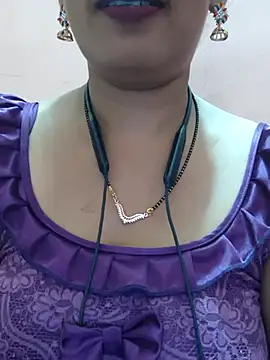 Sonalihot  online show from September 18, 2025, 4:21 pm