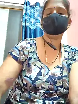 Sonalihot  online show from October 18, 2025, 1:24 pm