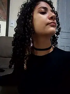 Snapshot of Camilla-23y chatting on October 18, 2025, 2:24 am Camilla-23y online show from October 18, 2025, 2:24 am