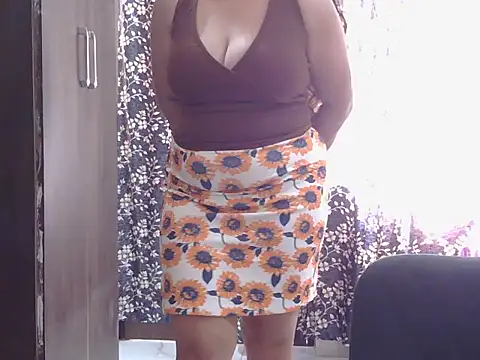 Snapshot of Roxy_sweety_ chatting on September 22, 2025, 5:24 am Roxy sweety online show from September 22, 2025, 5:24 am