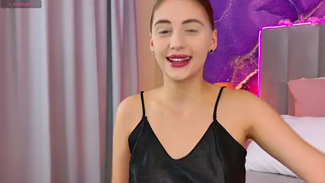 Snapshot of ViolaParkerss chatting on September 29, 2025, 5:25 am ViolaParkerss online show from September 29, 2025, 5:25 am