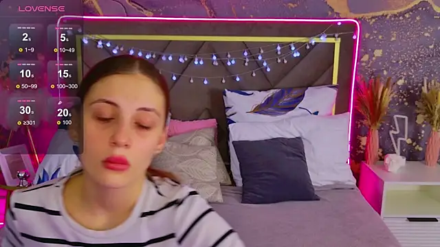 Snapshot of ViolaParkerss chatting on October 23, 2025, 5:17 am ViolaParkerss online show from October 23, 2025, 5:17 am