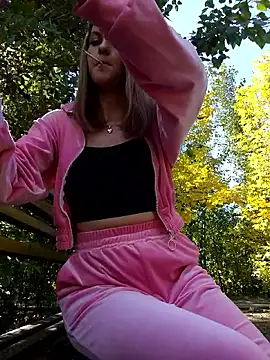 Snapshot of YOOUR_EVAA chatting on September 24, 2025, 7:37 am YOOUR EVAA online show from September 24, 2025, 7:37 am