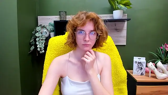 Snapshot of juicyPenny chatting on October 16, 2025, 6:43 am juicyPenny online show from October 16, 2025, 6:43 am