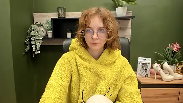 Snapshot of juicyPenny chatting on October 21, 2025, 6:24 am juicyPenny online show from October 21, 2025, 6:24 am