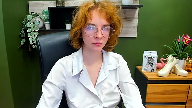 Snapshot of juicyPenny chatting on October 13, 2025, 6:26 am juicyPenny online show from October 13, 2025, 6:26 am