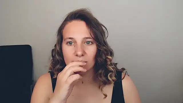 Snapshot of Darklure_ chatting on September 24, 2025, 2:12 pm Darklure  online show from September 24, 2025, 2:12 pm