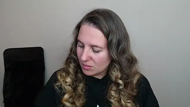 Snapshot of Darklure_ chatting on October 20, 2025, 4:40 pm Darklure  online show from October 20, 2025, 4:40 pm