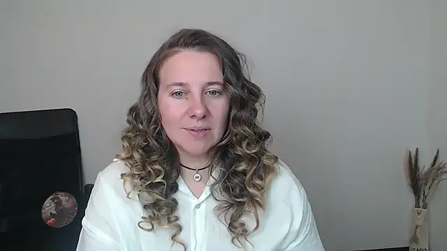 Snapshot of Darklure_ chatting on November 1, 2025, 6:46 pm Darklure  online show from November 1, 2025, 6:46 pm